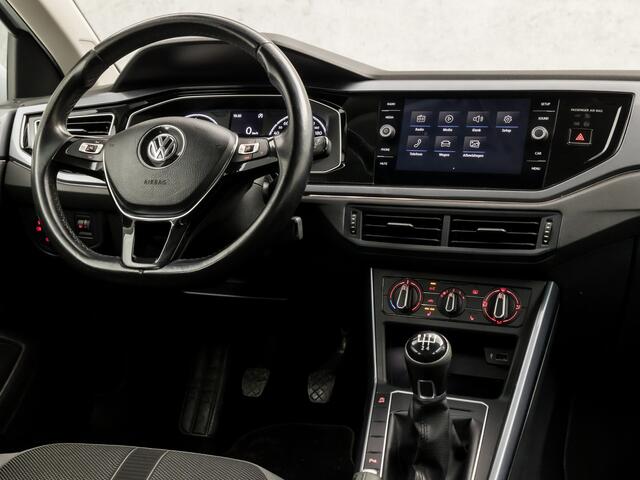 Volkswagen POLO 1.0 TSI Sportline (STOELVERWARMING, CRUISE, PARKEERSENSOREN, SPORTSTOELEN, LM VELGEN, ELEK PAKKET, NIEUWSTAAT)