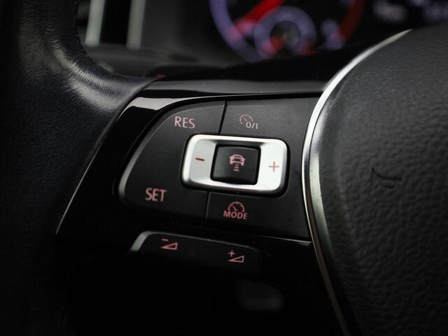 Volkswagen POLO 1.0 TSI 95pk DSG Highline Business · Navigatie · Parkeersensoren · Stoelverwarming