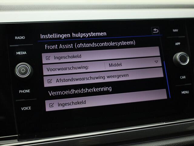 Volkswagen POLO 1.0 TSI 95pk DSG Highline Business · Navigatie · Parkeersensoren · Stoelverwarming