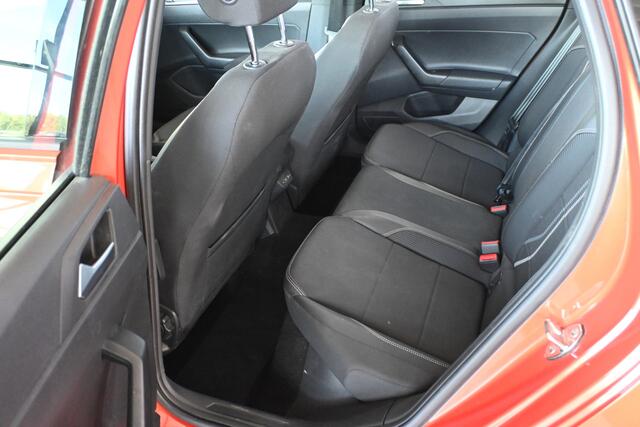 Volkswagen POLO 1.0 TSI Highline Clima Panoramadak Stoelverwarming Carplay Rijklaarprijs Inruil Mogelijk!