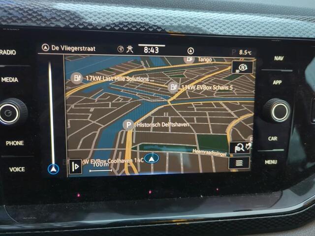 Volkswagen POLO 1.0 TSI Life / Navigatie / App connect / Parkeersensoren V+A / Lichtmetaal 16 inch /