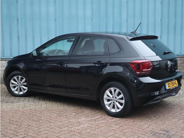 Volkswagen POLO Highline 1.0 TSI 95pk | NAVI | PARKEERSENSOREN | CLIMA | STOELVERW. |
