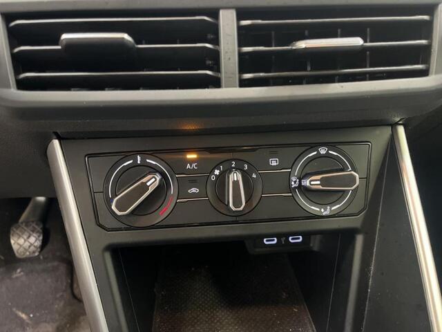 Volkswagen POLO 1.0 TSI Life Navigatie Apple Carplay/Android Auto Cruise Control Virual Cokpit Full Led Lichtmetalen velgen Airco