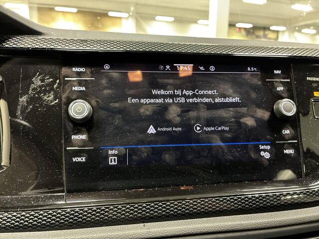 Volkswagen POLO 1.0 TSI 95pk DSG Life Business · Apple/Android Car Play · Navigatie · P-Sensoren · Stoelverwarming · 15'' Inch · Garantie t/m 03-01-2028 of 100.000km