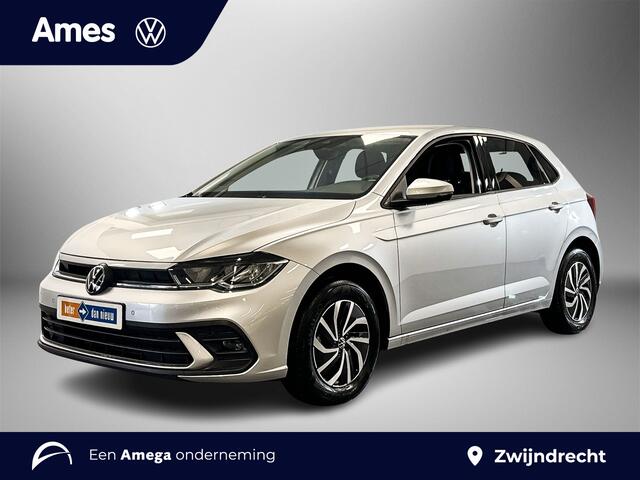 Volkswagen POLO 1.0 95pk TSI Life Edition Velgen 'Essex', 15 inch | Achteruitrijcamera | Parkeersensoren voor en achter