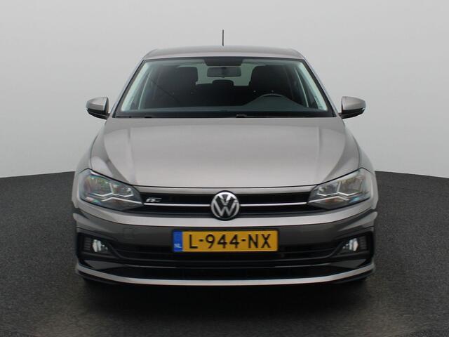 Volkswagen POLO 1.0 TSI R-Line Edition | All-Seasonbanden | R-Line Exterieurpakket | Adaptieve Cruise Control | Airconditioning | 16" LMV | Privacy Glass | Licht-& Regensensor | Apple Carplay & Android Auto