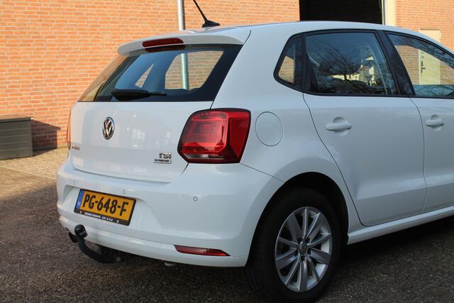 Volkswagen POLO 1.2 TSI Comfortline | Carplay | CC | Trekhaak | Navi