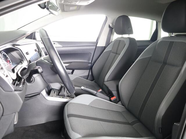 Volkswagen POLO 1.0 TSI Highline 95 pk | Navigatie | Parkeersensoren | Adaptieve cruise control | Apple Carplay/Android Auto |