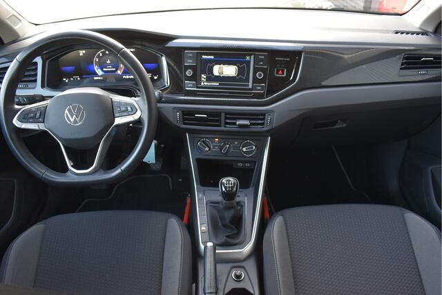 Volkswagen POLO 1.0 TSI Life Virtual cockpit, Adaptive cruise, Carplay, PDC, NAP
