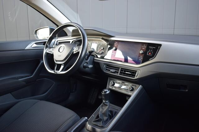 Volkswagen POLO 1.0 TSi Highline ECC | Carplay | Telefonie | Camera | Adap. Cruise | Stoelverwarming