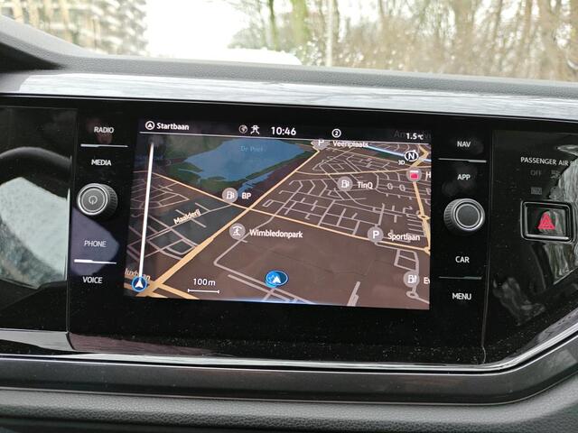 Volkswagen POLO 1.0 TSI Highline / AUTOMAAT/ PARK. SENSOREN/ DIGITAL DASHBOARD/ NAVI/ CLIMA/ 16" LMV