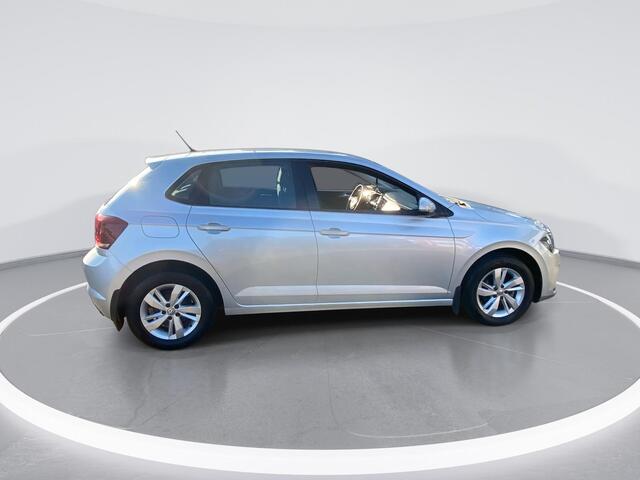 Volkswagen POLO 1.0 TSI 95PK Comfortline · Trekhaak · Parkeersensoren achter · Apple/Android Car Play ·