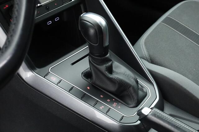 Volkswagen POLO 1.0 TSI Highline DSG | Camera | Adapt. Cruise | All Season | Navi | LED | PDC | Stoelverw.