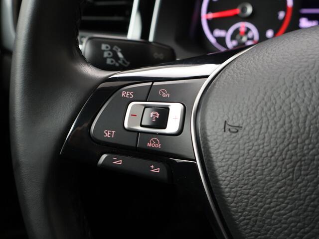 Volkswagen POLO 1.0 TSI Highline | 95 PK | Adaptive Cruise Control | Climate Control | NAVI | DAB | Aplle Carplay/Android Auto |