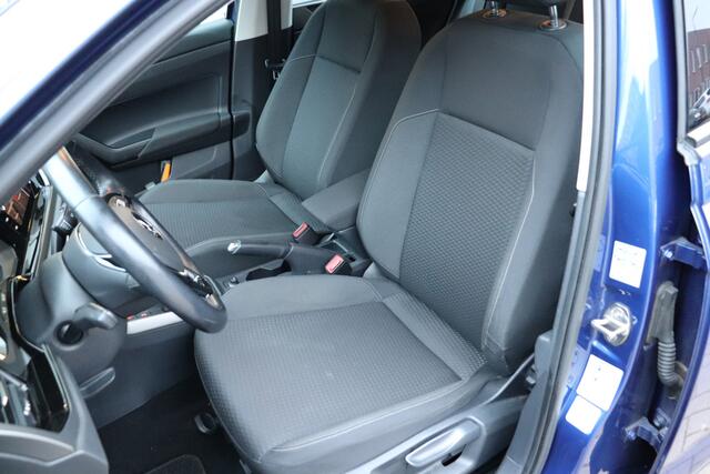 Volkswagen POLO 1.0 TSI Comfortline. Navigatie, Nederlandse auto, eerste eigenaar.