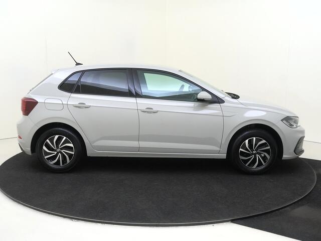 Volkswagen POLO Life Edition | 'App-Connect' draadloze smartphone integratie | Airconditioning automatisch (Climatronic), 2-zone | Buitenspiegels elektrisch instel- verwarm- en inklapbaar