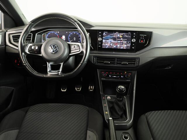 Volkswagen POLO 1.0 TSI Highline 95PK | Panoramadak | Parkeersensoren | R-Line | Digitaal dashboard | Led | Camera