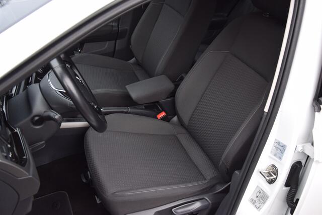 Volkswagen POLO 1.0 TSI Comfortline Business | Org. NL | BOVAG Garantie | Adaptive Cruise Control | Navigatie | Apple Carplay/Android Auto | 15'' Velgen | LED Dagrijverlichting | Airco |