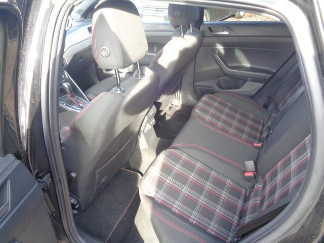 Volkswagen POLO 2.0 TSI GTI digidash, achteruitrijcamera, lm velgen, apple carplay