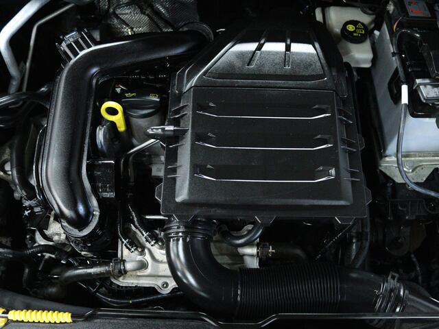 Volkswagen POLO 1.0 TSI Highline Cruise control adaptive | climate control | parkeersensoren voor en achter | Bluetooth