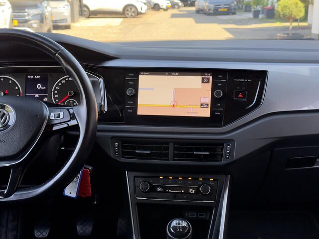 Volkswagen POLO 1.0 TSI R-LINE HIGHLINE. NAVI AIRCO PARKPILOT APPLE-CARPLAY LED LMV PDC