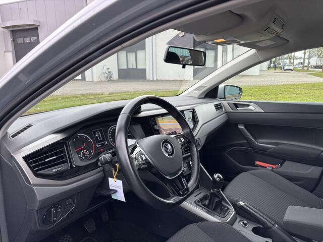 Volkswagen POLO 1.0 TSI Comfortline 5-Deurs 96 PK. Prachtige en zuinige auto van de eerste eigenaar !!!