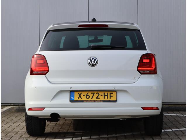 Volkswagen POLO 1.2 TSI Highline | Navigatie | LED | Stoelverwarming
