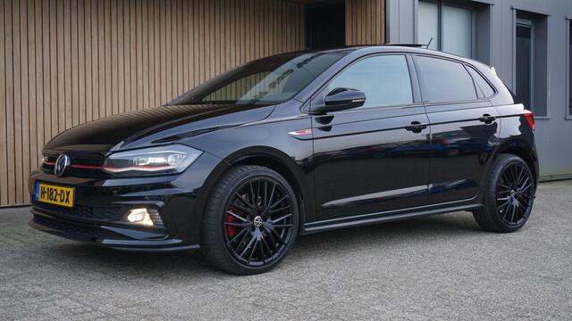 Volkswagen POLO GTI 2.0 TSI 200PK 5DRS DSG Pano.Dak Leder/Alcantara 18inch LM Keyless Virtual Beats Keyless *NL auto* 70341km!