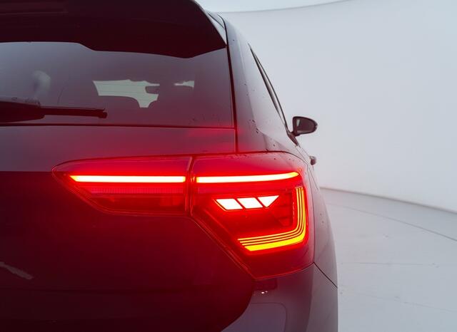 Volkswagen POLO GTI 2.0 TSI 210PK DSG GTI-SPORT IQ-LIGHT/PDC/CARPLAY FABRIEKS GARANTIE