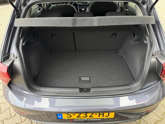 Volkswagen POLO 1.0 TSI Life *Stoelverwarming & Trekhaak*