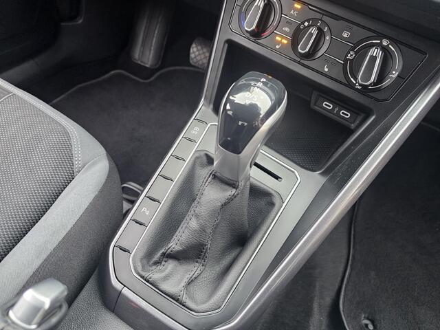 Volkswagen POLO 1.0 TSI 110 PK | IQ Light | Camera | Carplay | Stoelverwarming