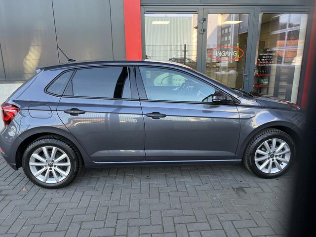 Volkswagen POLO 1.0 TSI Life Automaat | IQ Light | Stoelverwarming | ACC | Apple Carplay | Alcantara