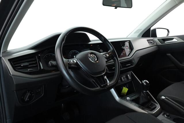 Volkswagen POLO 1.0 TSI Comfortline | Navi by Apple CarPlay | Keyless | Camera | Airco | 17'' | Trekhaak | PDC