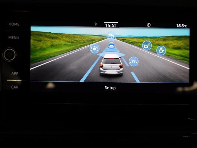 Volkswagen POLO GP Life Edition 1.0 95 pk 5 versn. Hand | 15" LM | Stoelverwarming | Camera |