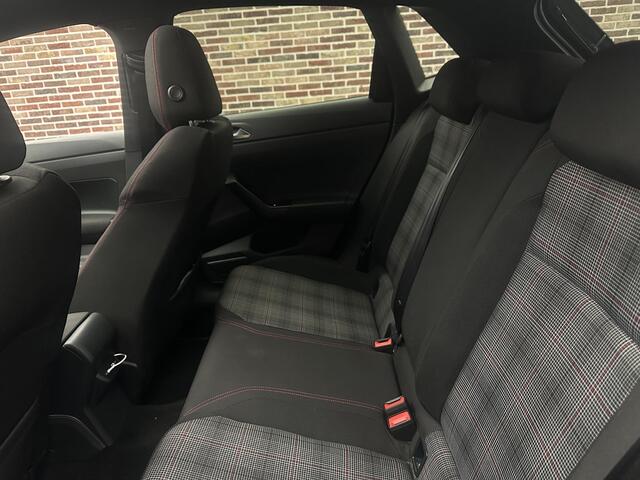 Volkswagen POLO 2.0 TSI GTI Panorama Beats Virtual IQ camera