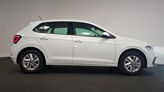 Volkswagen POLO 1.0 TSI DSG Style Nieuw Type | Navigatie | Climate Control | Parkeer sensoren | Cruise control adaptive | Lichtmetalen velgen