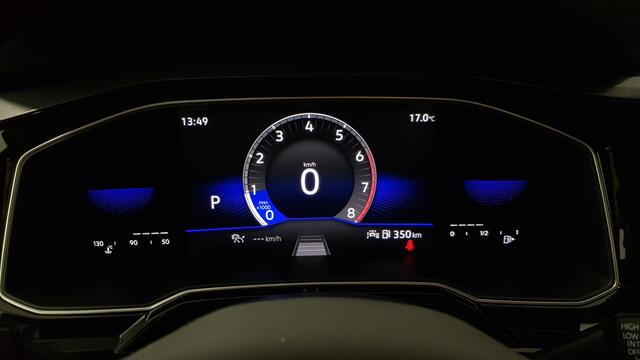 Volkswagen POLO 1.0 TSI DSG Style Nieuw Type | Navigatie | Climate Control | Parkeer sensoren | Cruise control adaptive | Lichtmetalen velgen