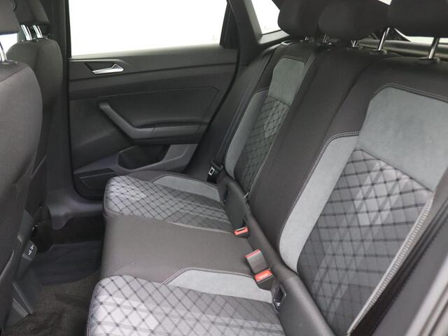 Volkswagen POLO 1.0 TSI R-Line Edition 95PK DSG Pano-Schuifdak, Keyless, Matrix LED-Verlichting, Side Assist, Adaptieve Cruise Control, Achteruitrijcamera, 17" LM Velgen, Navi via Apple Carplay/Android Auto