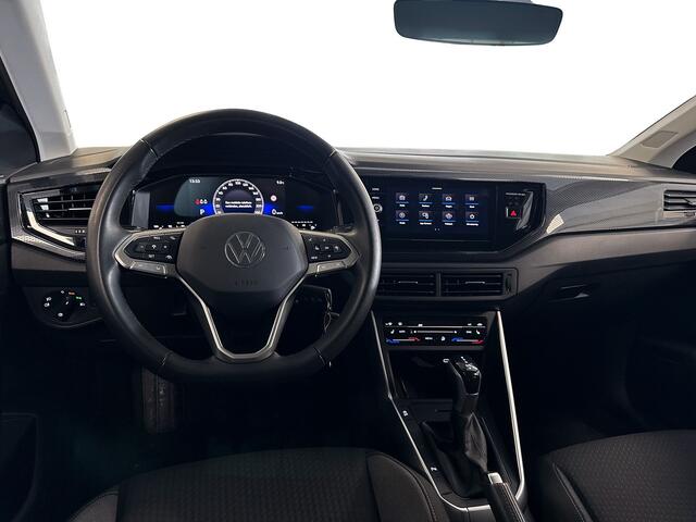 Volkswagen POLO 1.0 95pk TSI Life Edition Parkeersensoren voor en achter | Velgen 'Essex', 15 inch lichtmetaal | Achteruitrijcamera (Rear View)