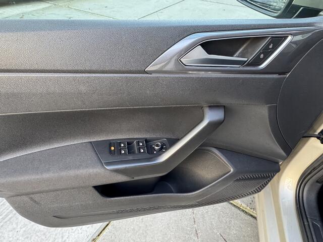 Volkswagen POLO 1.0 TSI 115pk H6 Highline LED Panoramadak Winterpakket Camera