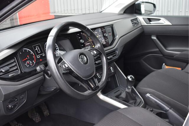 Volkswagen POLO 1.0 Comfortline Navi, Cruise control, Airco, Carplay, Trekhaak
