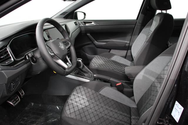 Volkswagen POLO 1.0 TSI DSG R-Line Panorama dak Navigatie App Connect Climate Control DAB LED Parkeer sensoren Camera Cruise control adaptive