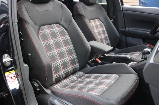 Volkswagen POLO 2.0 TSI GTI / Virtual / DSG / Panoramadak / Dealer ondh.