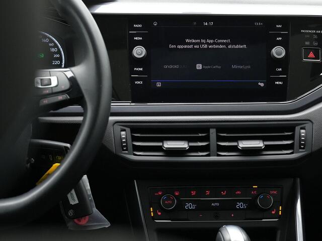 Volkswagen POLO 1.0 TSI 95 pk DSG IQ.Drive | Panoramadak | Stoelverwarming | Adaptive Cruise | Navigatie | Side Assist