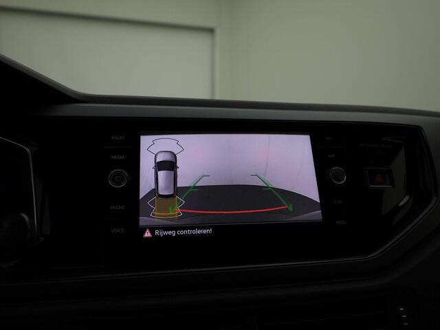 Volkswagen POLO 1.0TSI/95PK R-Line DSG · Navigatie · Apple/Android · Camera + Parkeersensoren · Garantie t/m 14-08-2026