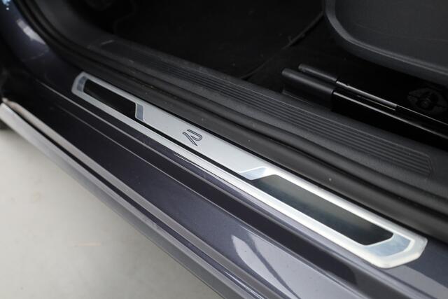 Volkswagen POLO 1.0 TSI R-Line | IQ Light | Dig. Cockpit | Adapt. Cruise | Camera | Stoelverw. | Apple CarPlay | 16''