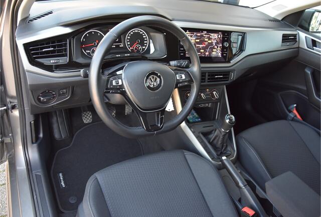 Volkswagen POLO 96 PK TSI Navi Camera Carplay NAP Comfortline
