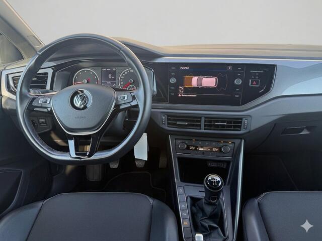 Volkswagen POLO 1.0 TSI Comfortline Business | parkeersensoren voor & Achter | Navi via Apple Carplay of Android Auto | Adapt. Cruise Controle