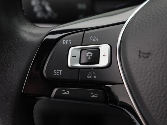 Volkswagen POLO 1.0 TSi R-Line | Full LED | Panoramadak | Adaptive Cruise | Carplay | Navigatie | 15 Inch | 71.265 Km !!