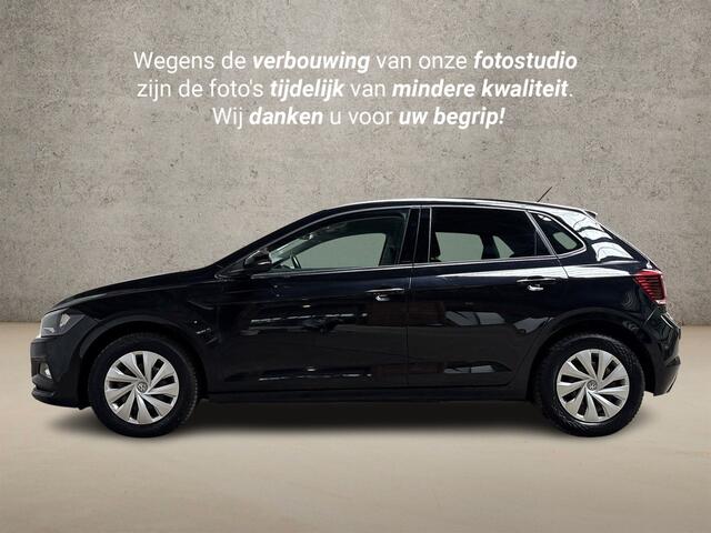 Volkswagen POLO 1.0 Sportline (APPLE CARPLAY, GETINT GLAS, CRUISE, SPORTSTOELEN, ARMSTEUN, NIEUWE APK, NIEUWSTAAT)